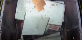 新居浜鐵工所の破砕機の動画を再生